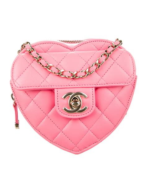 heart chanel bag 2022